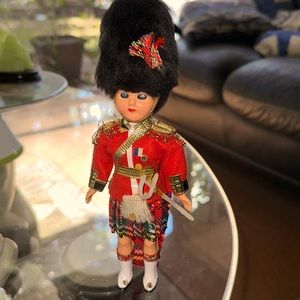 collectible doll,eyes can open